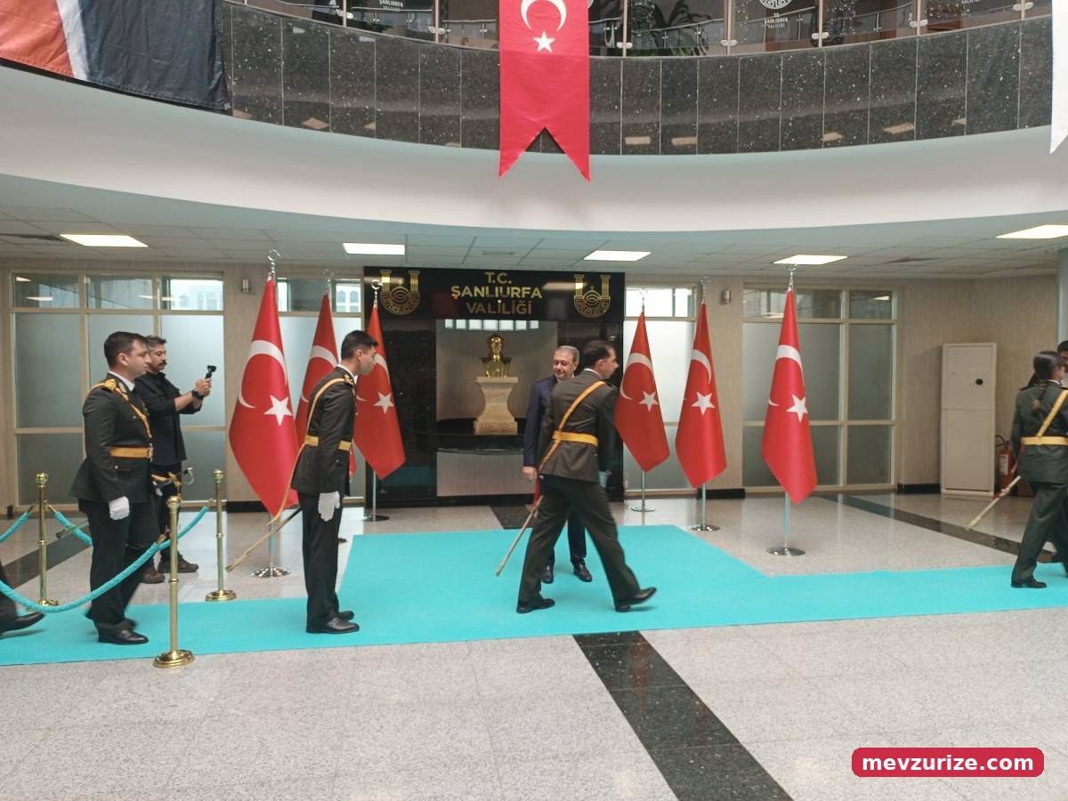 Şanlıurfa’da Cumhuriyet Bayramı coşkusu sürüyor: Tebrikler kabul edildi