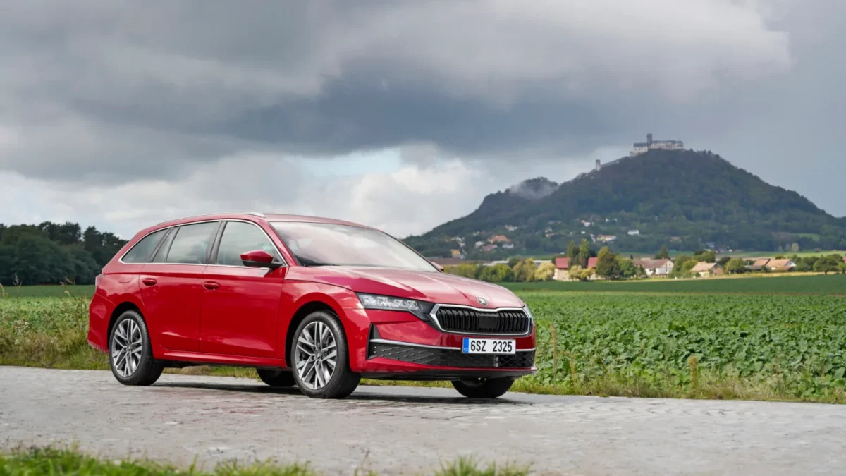 Škoda Octavia markanın ilk tam hibriti oldu