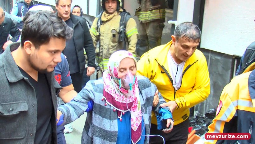 Zeytinburnu’ndaki yangında mahsur kalanları itfaiye kurtardı - Resim : 1